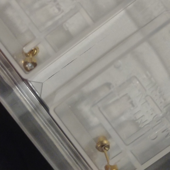 24kt Gold-Plated Cubic Zirconia Heart❤ Earrings - Picture 6 of 7